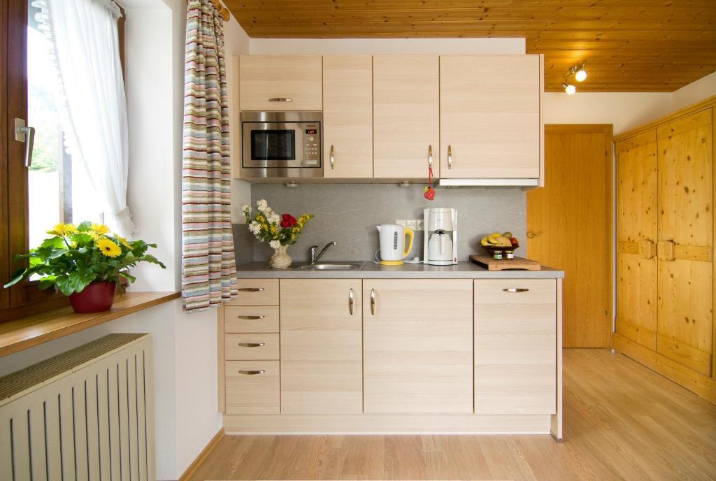 Haus Christl Reit Im Winkl, Kostenloser Parkplatz, 5 Minuten Zum Ortszentrum, Ruhige Lage, Wlan الغرفة الصورة
