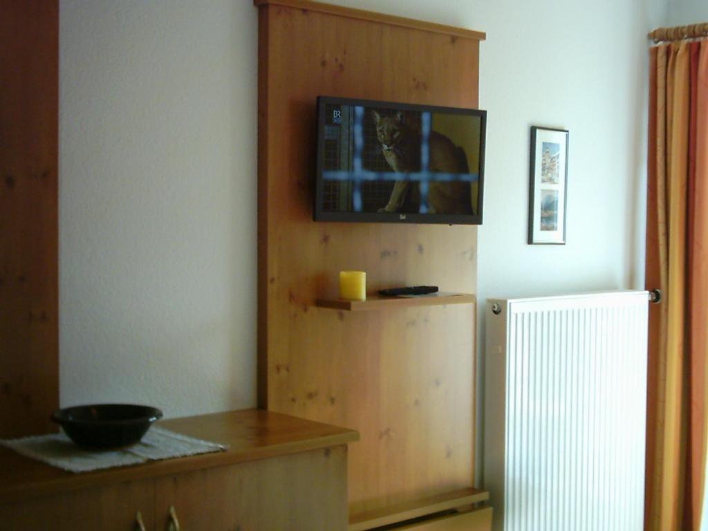 Haus Christl Reit Im Winkl, Kostenloser Parkplatz, 5 Minuten Zum Ortszentrum, Ruhige Lage, Wlan الغرفة الصورة